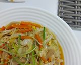 Foto langkah ke 4 dari resep Tumis Ayam Bakso SaWoT (Sawi Putih Wortel Toge).