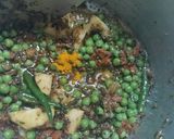 A picture of step 8 of Matar pulao.
