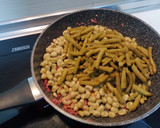 Foto del paso 3 de la receta: Salteado de habas tiernas y judías verdes