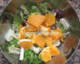 Foto del paso 1 de la receta: Ensalada Mezclum con naranja y queso de cabra
