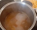 Foto del passaggio 2 della ricetta Passatelli in brodo glutenfree