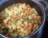 Φωτογραφία βήματος 1 της συνταγής Cheesy Pasta Tricolore