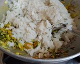 A picture of step 4 of Vegetable Poha.