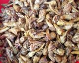 A picture of step 4 of Yanda ake soya fara.