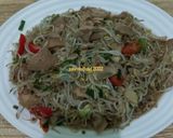 Foto langkah ke 6 dari resep Cah Taoge Ayam Kucai.