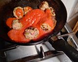 Foto del paso 2 de la receta: Ñoquis de papa con albóndigas de posta molida en salsa de tomates
