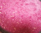 A picture of step 1 of Pomegranate milkshake.