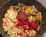 Tócsniba bújtatott csirkés ragu recept fázis 2 fotója