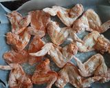 Csípős (CHILIS) csírkeszárny recept fázis 4 fotója
