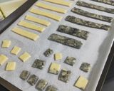 【副食品】022 ：牛奶/芝麻 磨牙棒（鬆餅粉應用）的食譜步驟5照片