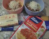 Foto langkah ke 1 dari resep Fettuccine Beef Bolognese.