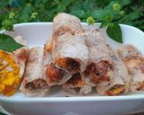 Hình bước làm 1 của món Rong biển cuốn chả giò chiên