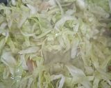 Foto langkah ke 3 dari resep Oseng kubis santan.