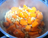 Foto del paso 4 de la receta: Sopa de calabaza y garbanzos