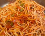 A picture of step 5 of Dominican spaghettis.