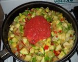Foto del paso 9 de la receta: Pisto (fritada de verduras varias)
