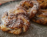 Foto del paso 10 de la receta: Espirales de hojaldre con relleno de crema de cacao