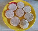 Mentás-spenótos zöldborsófőzelék rántott párizsival recept fázis 7 fotója
