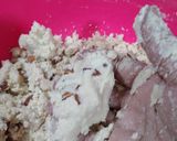 A picture of step 4 of Khalifa naan khatai.