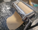 Foto del paso 4 de la receta: Pasta fresca de merluza y cebolla caramelizada