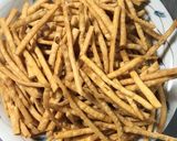 Foto langkah ke 3 dari resep Kue bawang super renyah dan tahan lama.