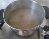 A picture of step 2 of Risotto with zucchini and saffron.