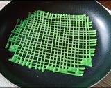 Gambar langkah 5 resipi Roti Jala Pandan & Sos Pandan.