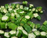 Foto langkah ke 4 dari resep Okra Tumis Telur.