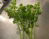 Une image de l'étape 4 de Sauce salade à la moutarde à l'ancienne, ail, soja et persil.