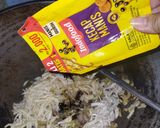 Foto langkah ke 3 dari resep Roti Goreng isi Ayam kecap.