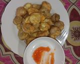 Foto langkah ke 6 dari resep Pentol Goreng Telur.