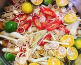 Hình bước làm 5 của món Chân Gà Ngâm Sả Tắc