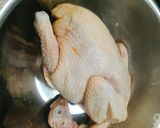 Hình bước làm 1 của món Lẩu gà ớt hiểm nấu bằng gia vị lẩu thái nêm sẵn