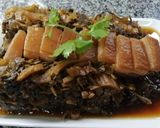 รูปขั้นตอนการทำที่ 11 ของ หมูสามชั้นตุ๋นผักตากแห้ง (มุ่ยฉ่อยเคาหยก)