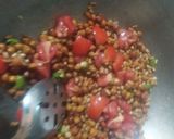 चना मोठ सलाद (chana meethe salad recipe in Hindi) रेसिपी चरण 2 फोटो