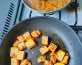 A picture of step 5 of Dhaba Style Paneer Masala.