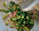 Foto langkah ke 3 dari resep Tumis Tempe Kecap Cabe Hijau.