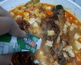 Foto langkah ke 4 dari resep Mangut Kepala Ikan Manyung Asap.
