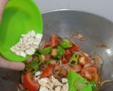 A picture of step 5 of Methi Malai matar.