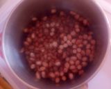 A picture of step 2 of Peanut burger.