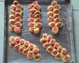 Foto langkah ke 5 dari resep Caterpillar bread.