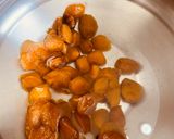 A picture of step 1 of Aaloo Bukhara / Plum Chutney.