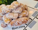 Foto langkah ke 4 dari resep Korean Twisted Donuts recipe Farah Quinn.