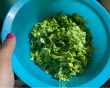 Foto del paso 1 de la receta: Buñuelos de lechuga 🥬 😍