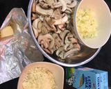 Foto langkah ke 1 dari resep Creamy Mushroom Sauce.