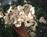 Foto del paso 1 de la receta: Zapallitos rellenos vegetarianos