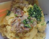 Foto langkah ke 3 dari resep Perkedel kentang Galeri masak Yasmin.
