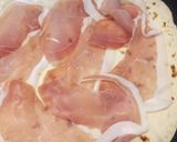 A picture of step 2 of Piadina scamorza e prosciutto.