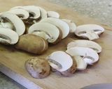 Lenmagos csirkegolyók gombás rizzsel recept fázis 2 fotója