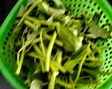 Foto langkah ke 1 dari resep Rujak Kangkung Sambel Asem.